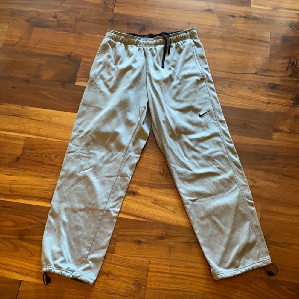 Nike grey therma-fit pant.
